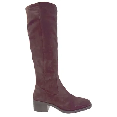 Piedi Nudi Yuna H Bruin